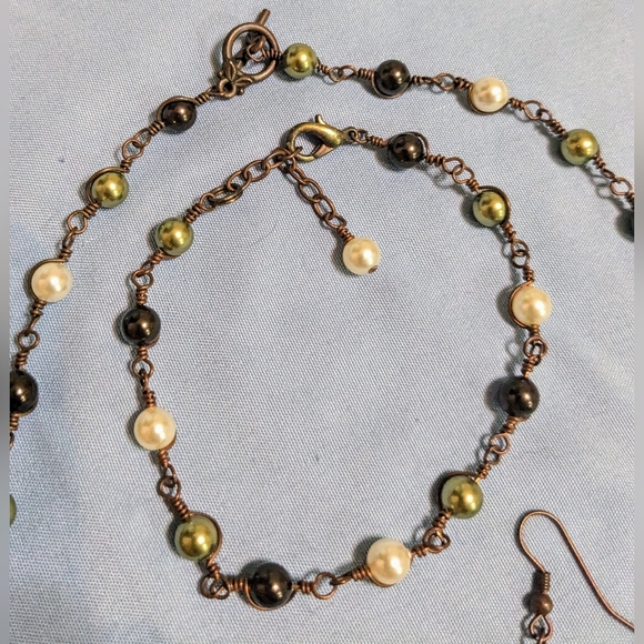 Swarovski Pearls Wire-wrapped in Copper Jewelry: Necklace, Bracelet and Earrings - Picture 3 of 8